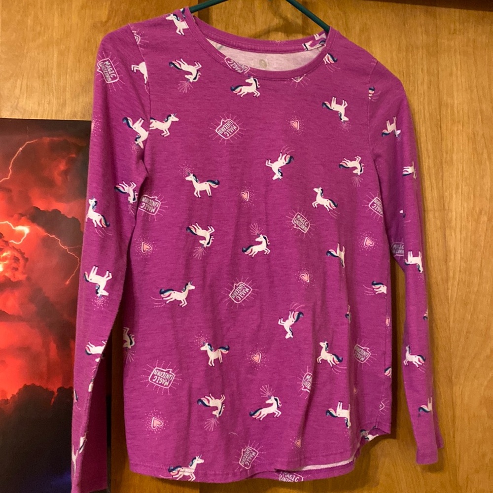 Magenta unicorn kids long sleeve shirt. Brand- SO Size- 12. Girls teen. Medium.